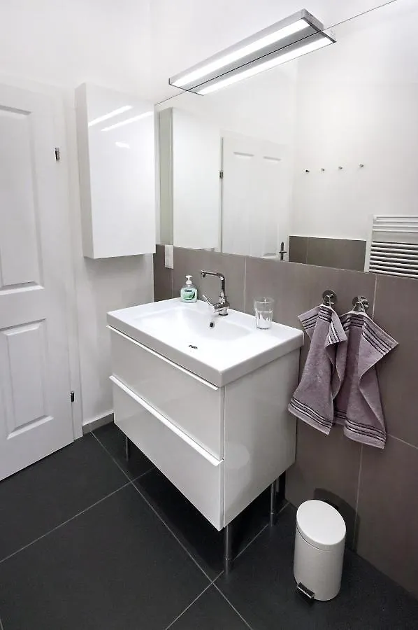 Herzlich Willkommen - Kuss Die Hand Apartment Vienna